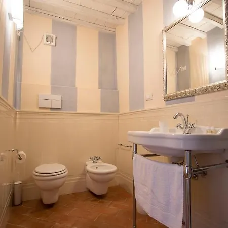 Курортный комплекс Podere San Pietro Кастильон-Фибокки